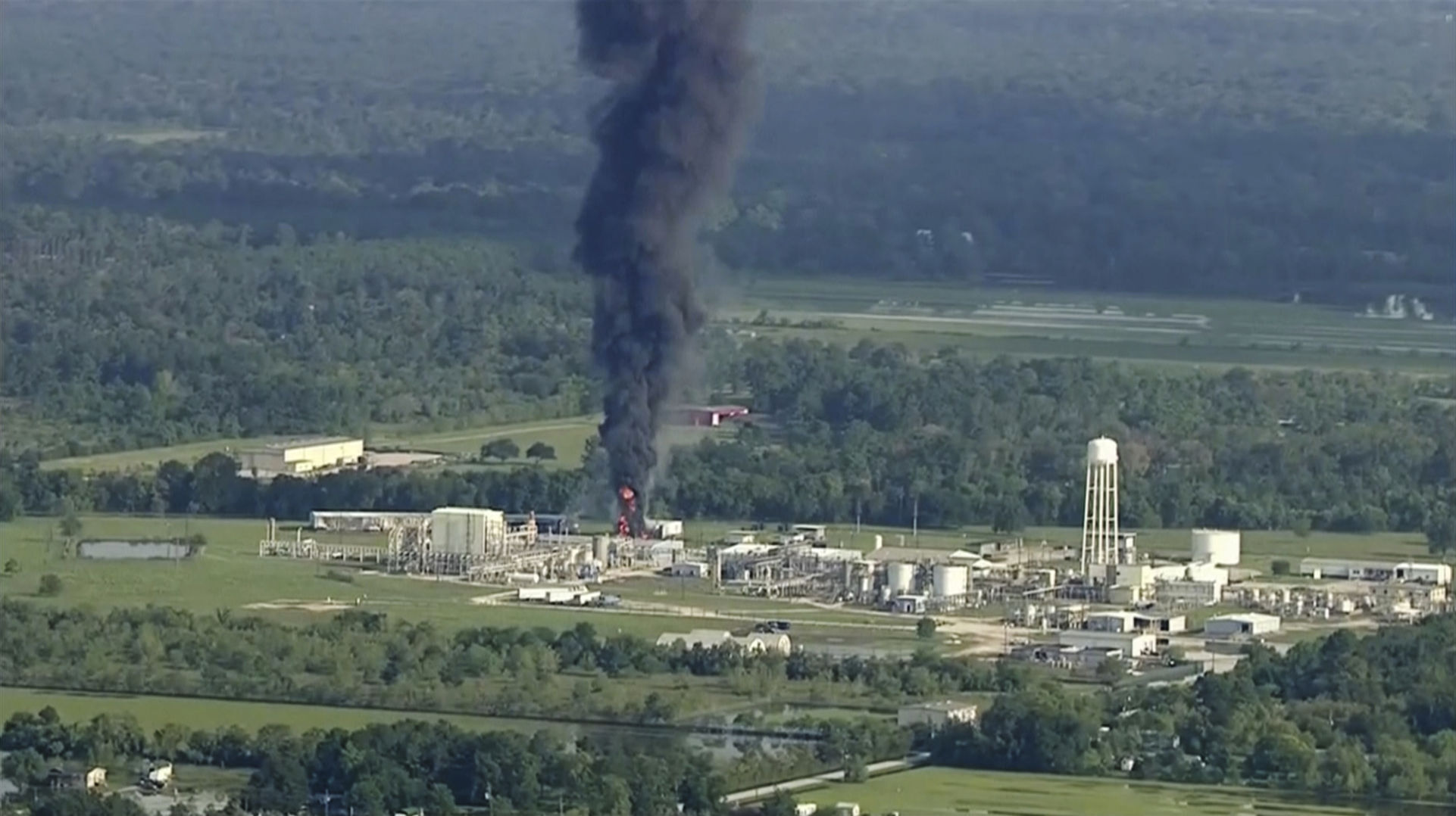 Flames, smoke at Houston-area chemical plant for a 2nd day